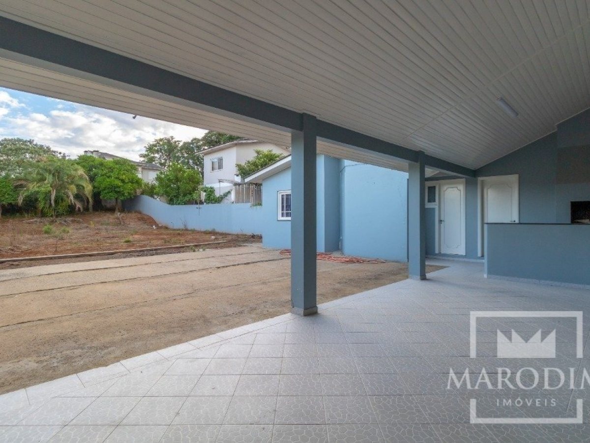 Casa com 293m², 3 dormitórios, Nao suíte, 1 vaga, no bairro Bosque em Marau