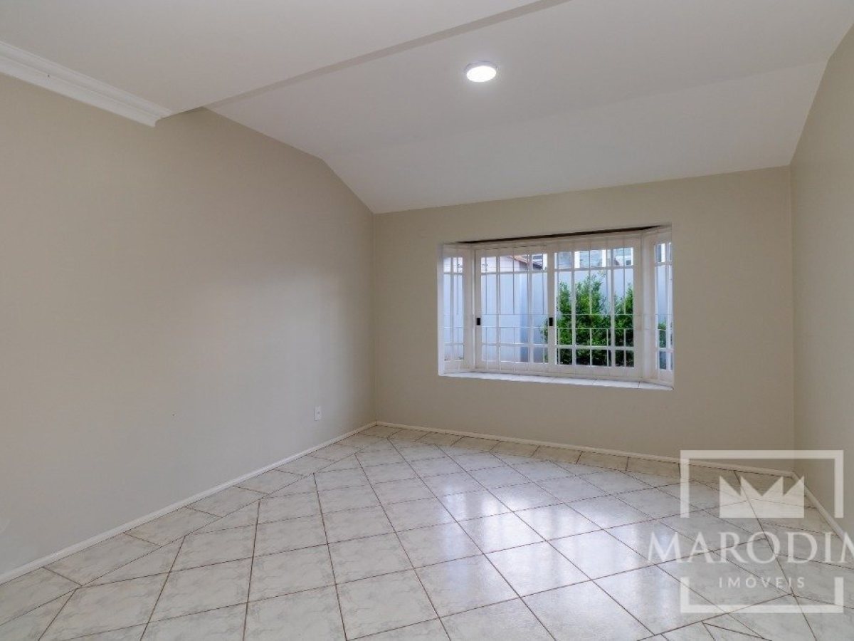 Casa com 293m², 3 dormitórios, Nao suíte, 1 vaga, no bairro Bosque em Marau