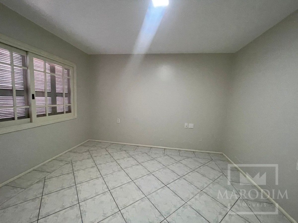 Casa com 293m², 3 dormitórios, Nao suíte, 1 vaga, no bairro Bosque em Marau