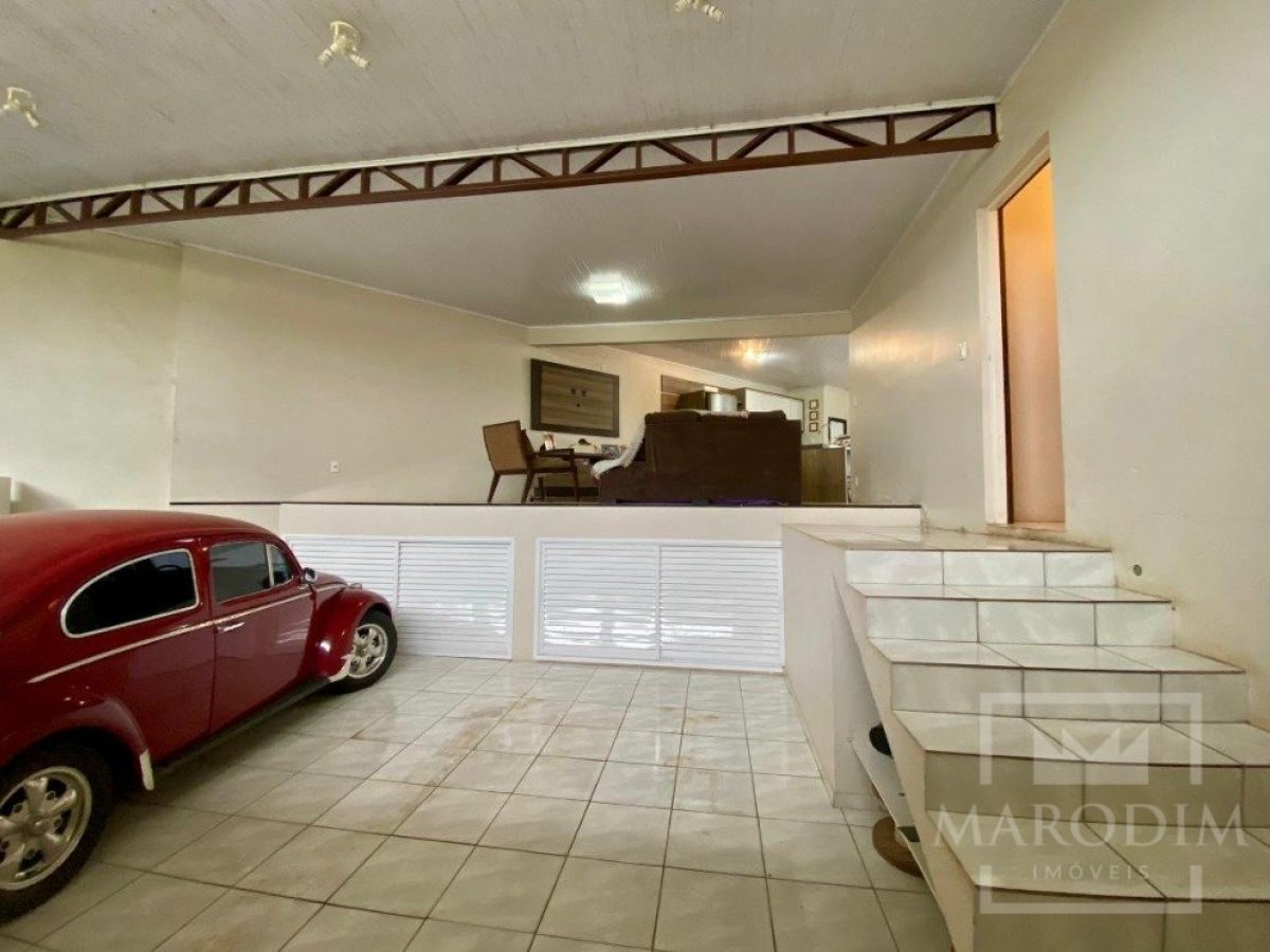 Casa com 166m², 4 dormitórios, Nao suíte, 3 vagas, no bairro Centro em Marau