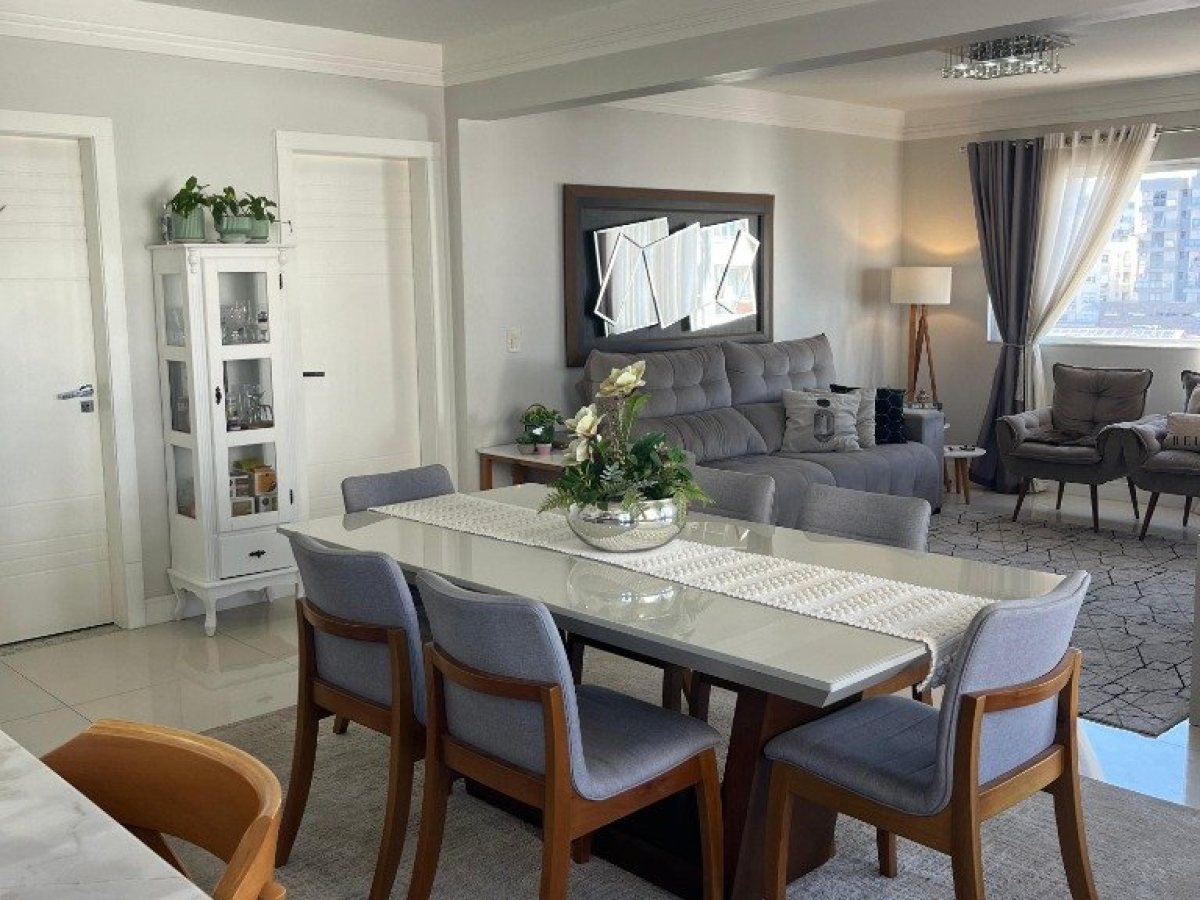 Apartamento com 134m², 3 dormitórios, Sim suíte, 2 vagas, no bairro Centro em Marau