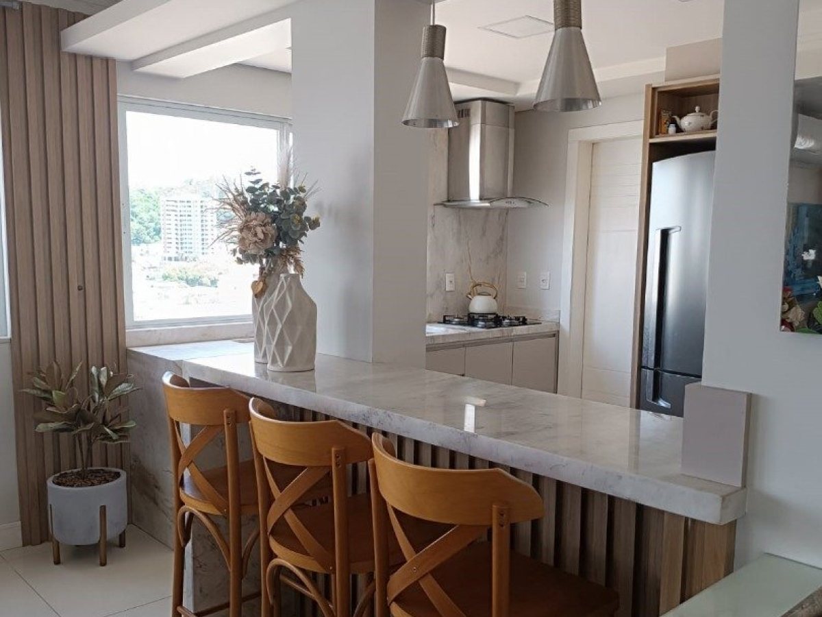 Apartamento com 134m², 3 dormitórios, Sim suíte, 2 vagas, no bairro Centro em Marau