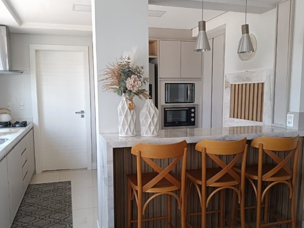 Apartamento com 134m², 3 dormitórios, Sim suíte, 2 vagas, no bairro Centro em Marau