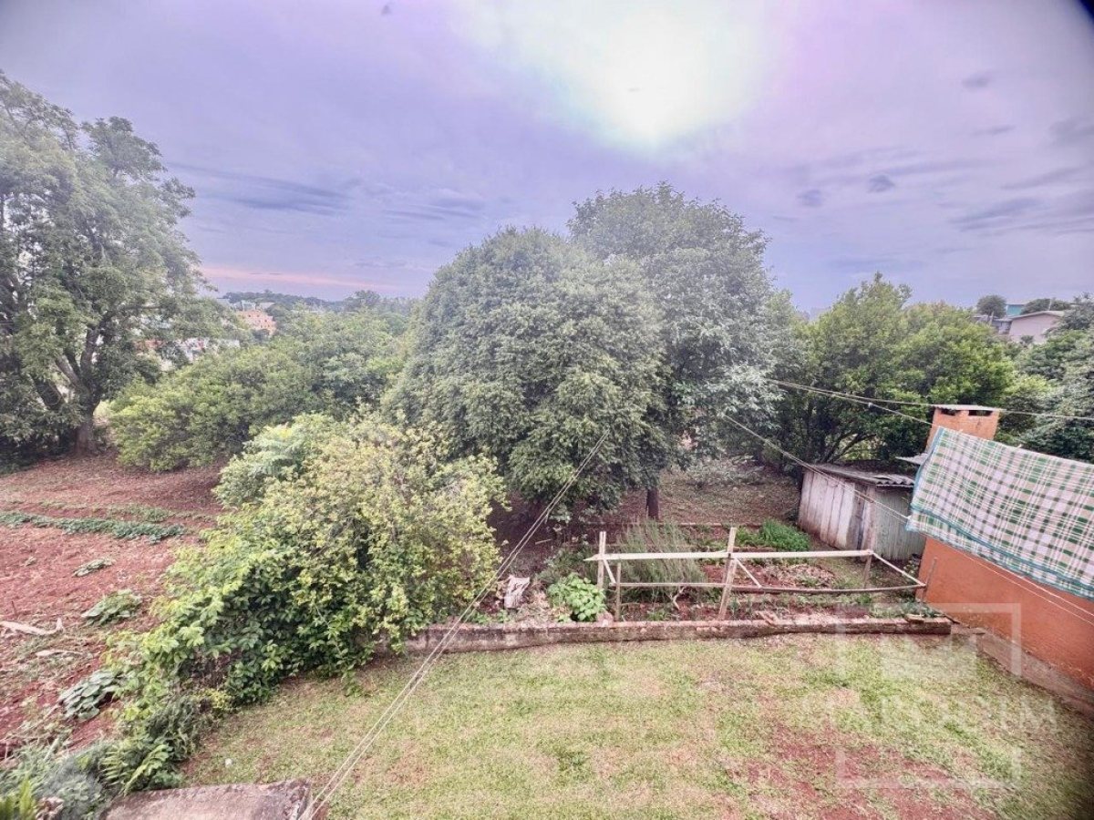 Casa com 180m², 4 dormitórios, Nao suíte, 2 vagas, no bairro Santa Lucia em Marau