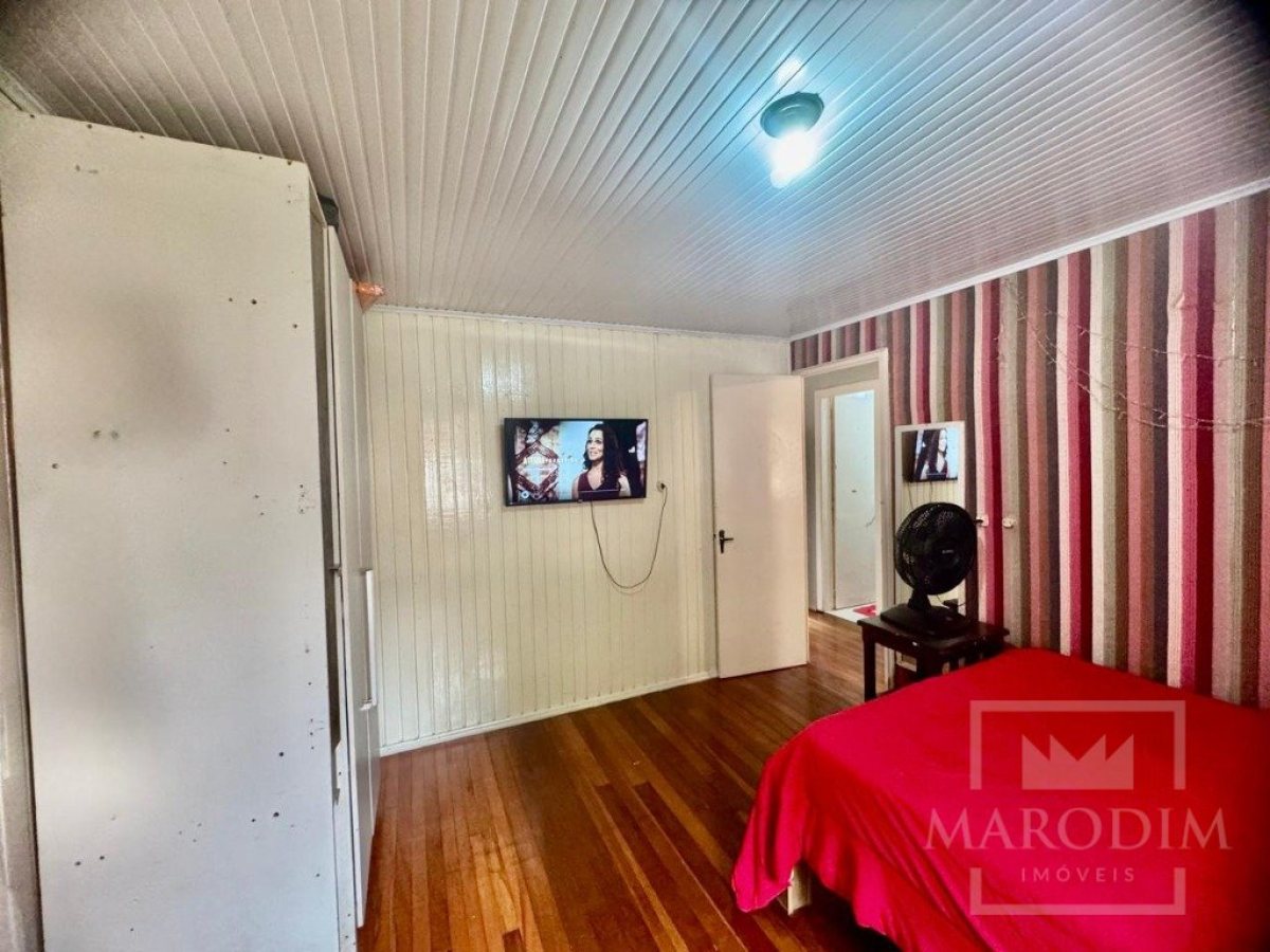 Casa com 180m², 4 dormitórios, Nao suíte, 2 vagas, no bairro Santa Lucia em Marau