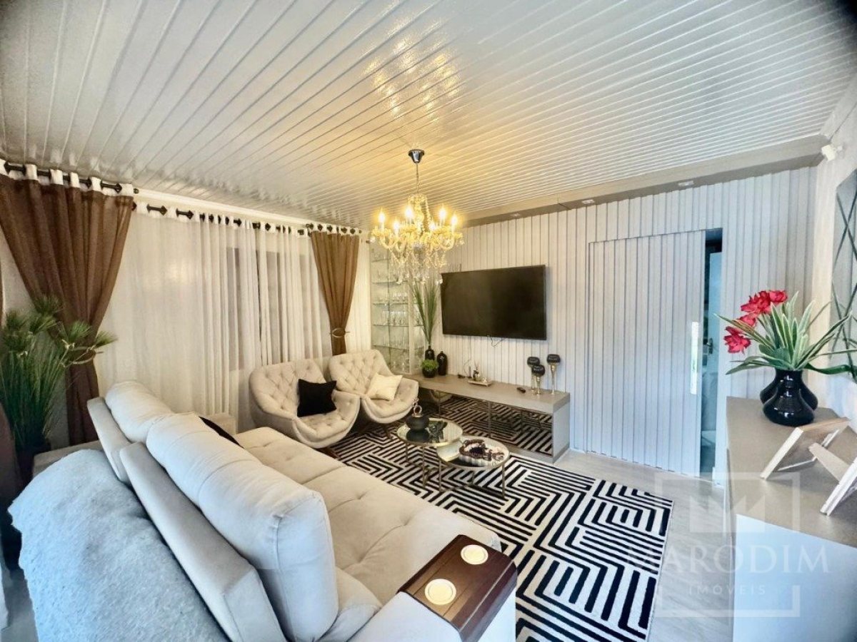 Casa com 240m², 4 dormitórios, Nao suíte, no bairro Santa Lucia em Marau