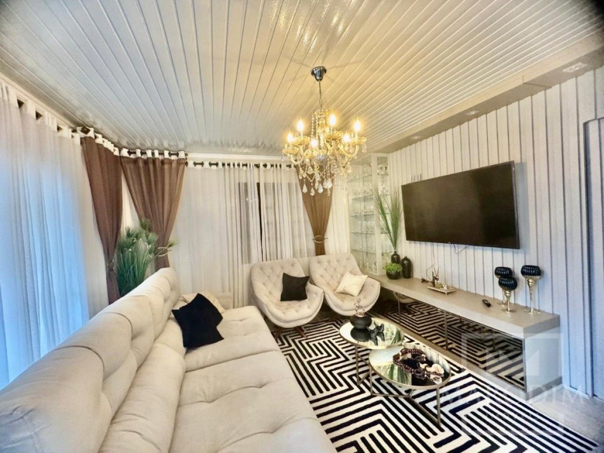 Casa com 240m², 4 dormitórios, Nao suíte, no bairro Santa Lucia em Marau