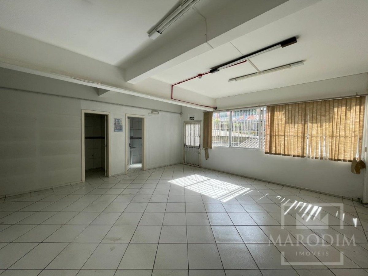 Loja com 404m², Nao suíte, no bairro Centro em Marau