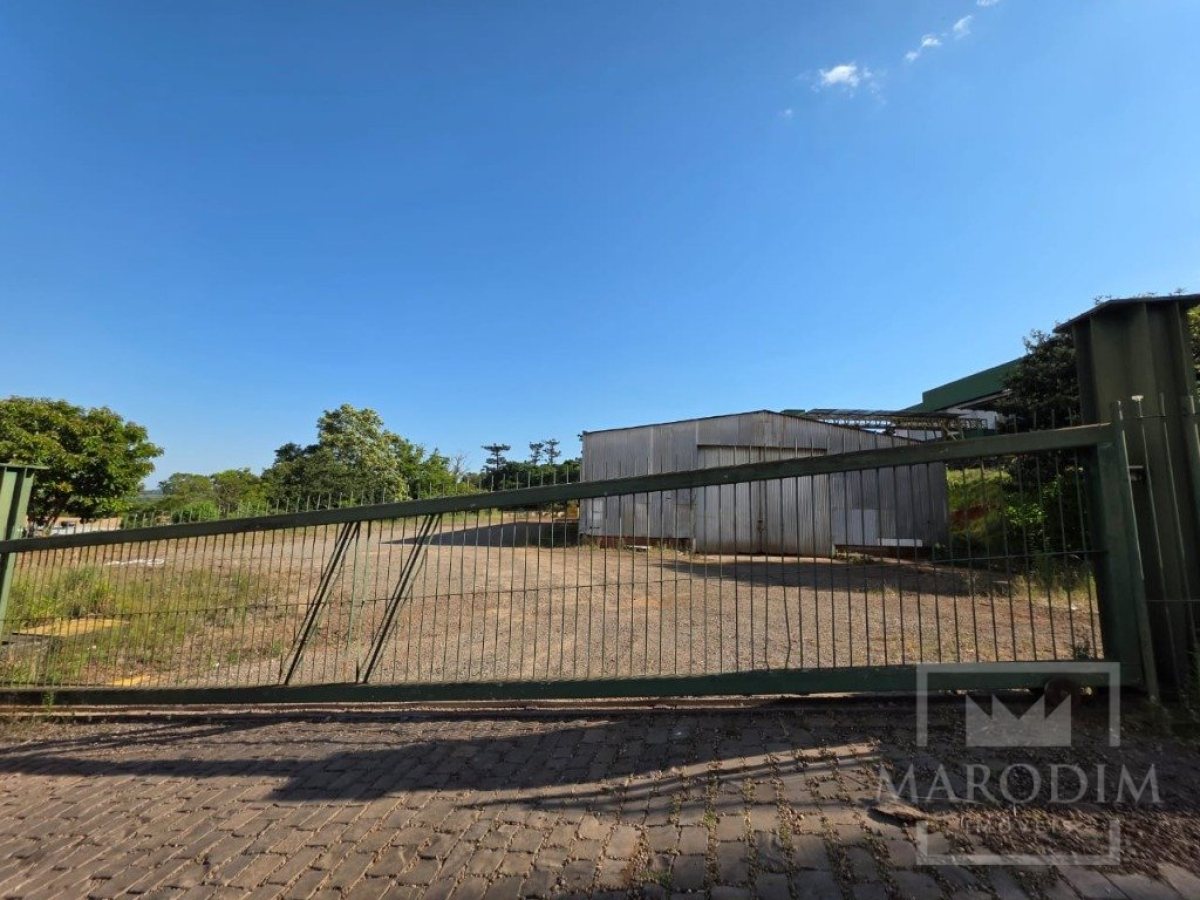 Pavilhão com 650m², Nao suíte, no bairro Perimetral em Marau