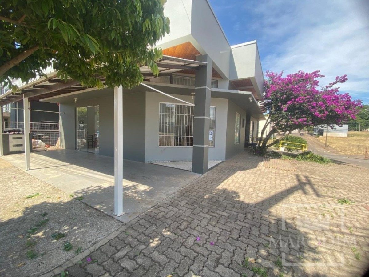 Salas/Conjuntos com 209m², Nao suíte, no bairro Portal do Sol em Marau