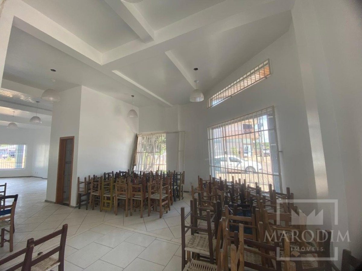 Salas/Conjuntos com 209m², Nao suíte, no bairro Portal do Sol em Marau