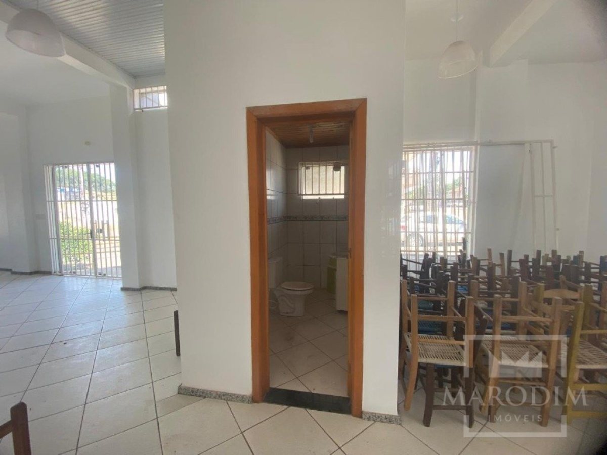 Salas/Conjuntos com 209m², Nao suíte, no bairro Portal do Sol em Marau