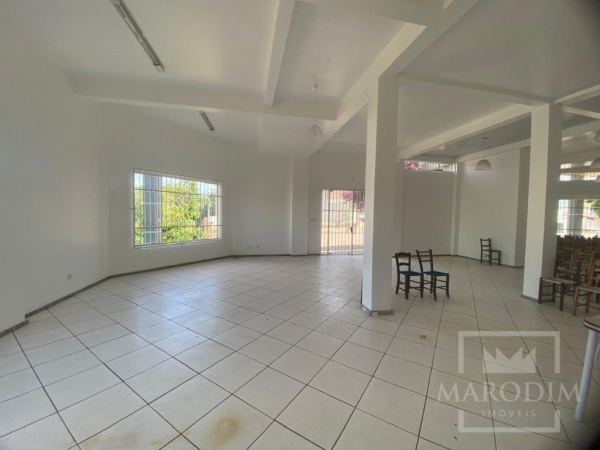 Salas/Conjuntos com 209m², Nao suíte, no bairro Portal do Sol em Marau