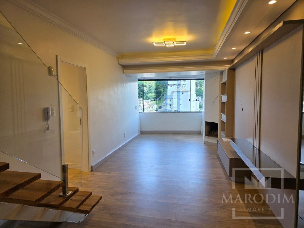 Cobertura com 240m², 3 dormitórios, Nao suíte, 2 vagas, no bairro Centro em Marau