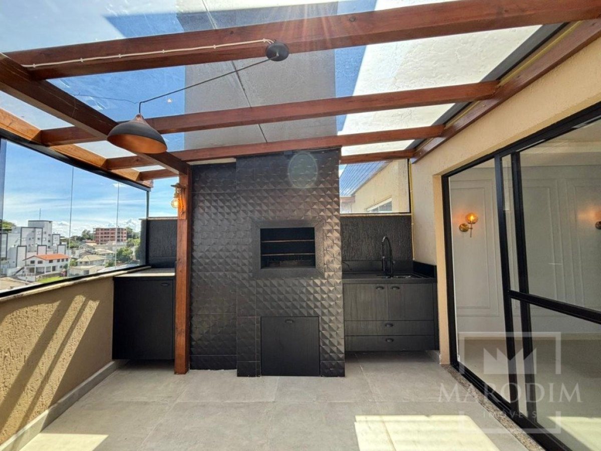 Cobertura com 240m², 3 dormitórios, Nao suíte, 2 vagas, no bairro Centro em Marau