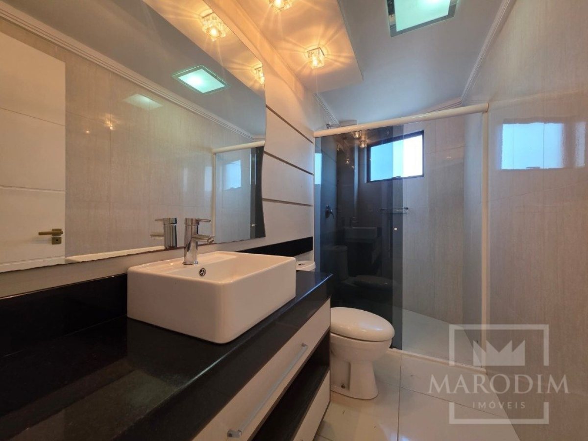 Cobertura com 240m², 3 dormitórios, Nao suíte, 2 vagas, no bairro Centro em Marau