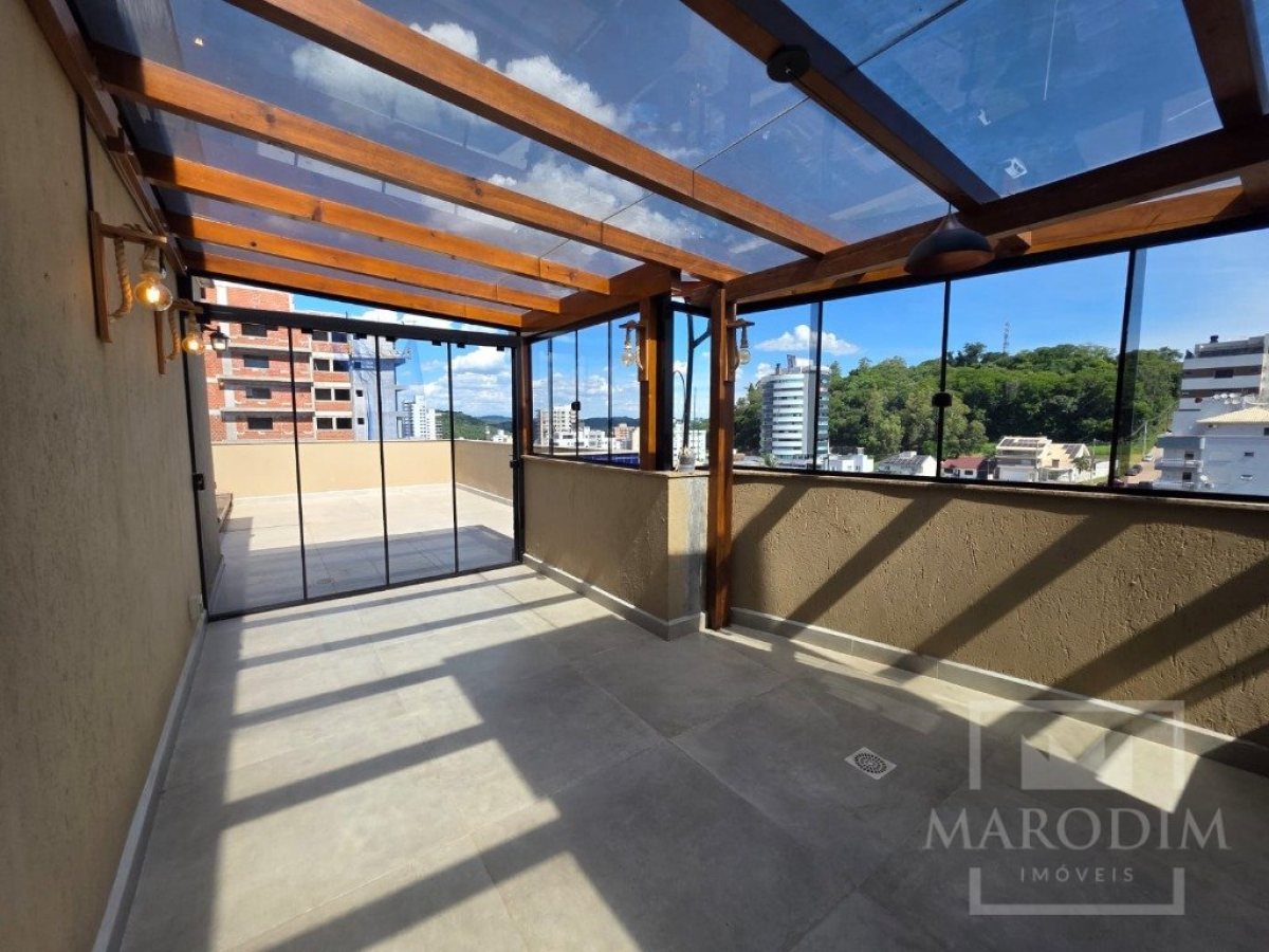 Cobertura com 240m², 3 dormitórios, Nao suíte, 2 vagas, no bairro Centro em Marau