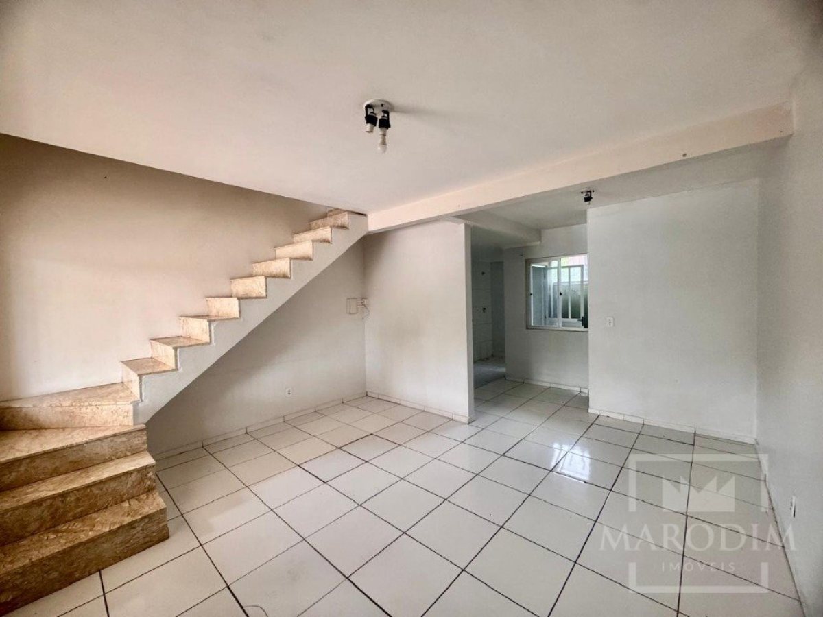 Sobrado com 68m², 2 dormitórios, Nao suíte, 1 vaga, no bairro Loteamento Busnello em Marau