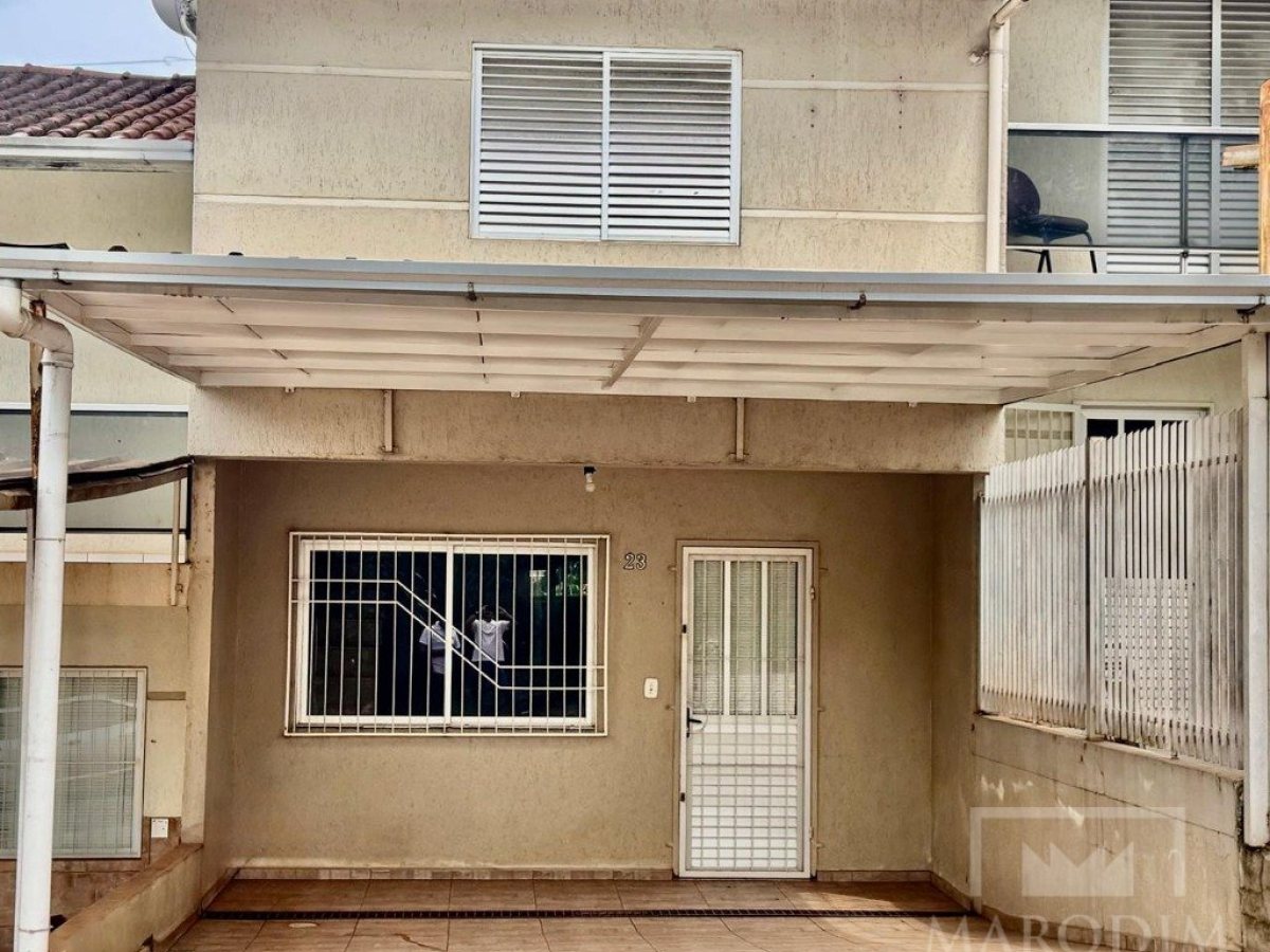 Sobrado com 68m², 2 dormitórios, Nao suíte, 1 vaga, no bairro Loteamento Busnello em Marau