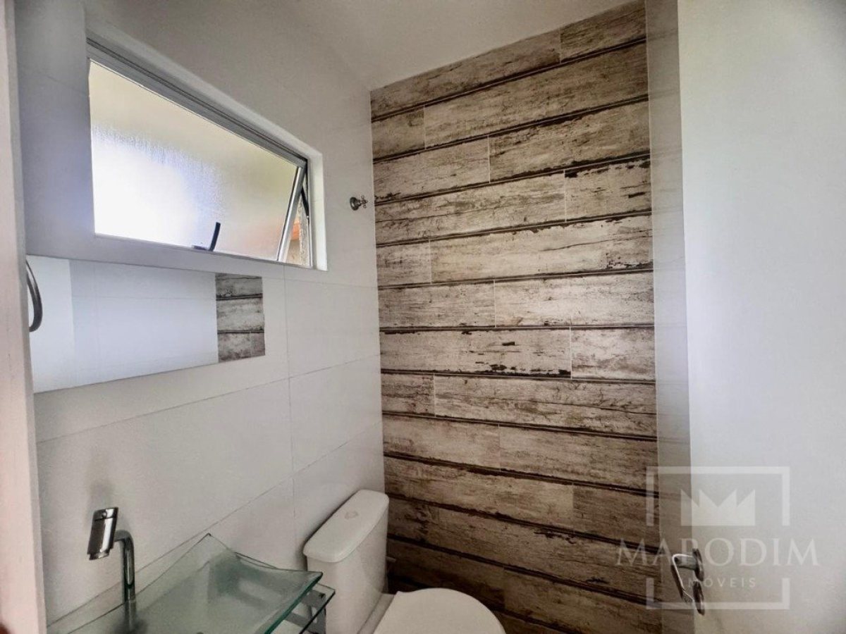 Sobrado com 68m², 2 dormitórios, Nao suíte, 1 vaga, no bairro Loteamento Busnello em Marau