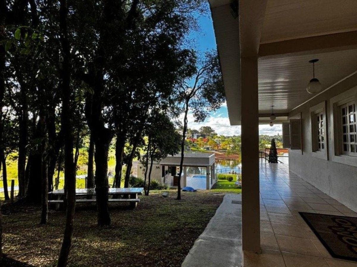 Sítio com 240m², 3 dormitórios, Nao suíte, no bairro Interior em Marau