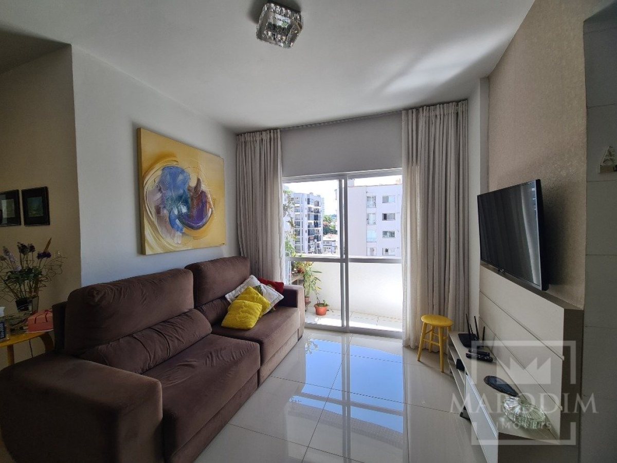 Apartamento com 94m², 3 dormitórios, Nao suíte, 2 vagas, no bairro Centro em Marau