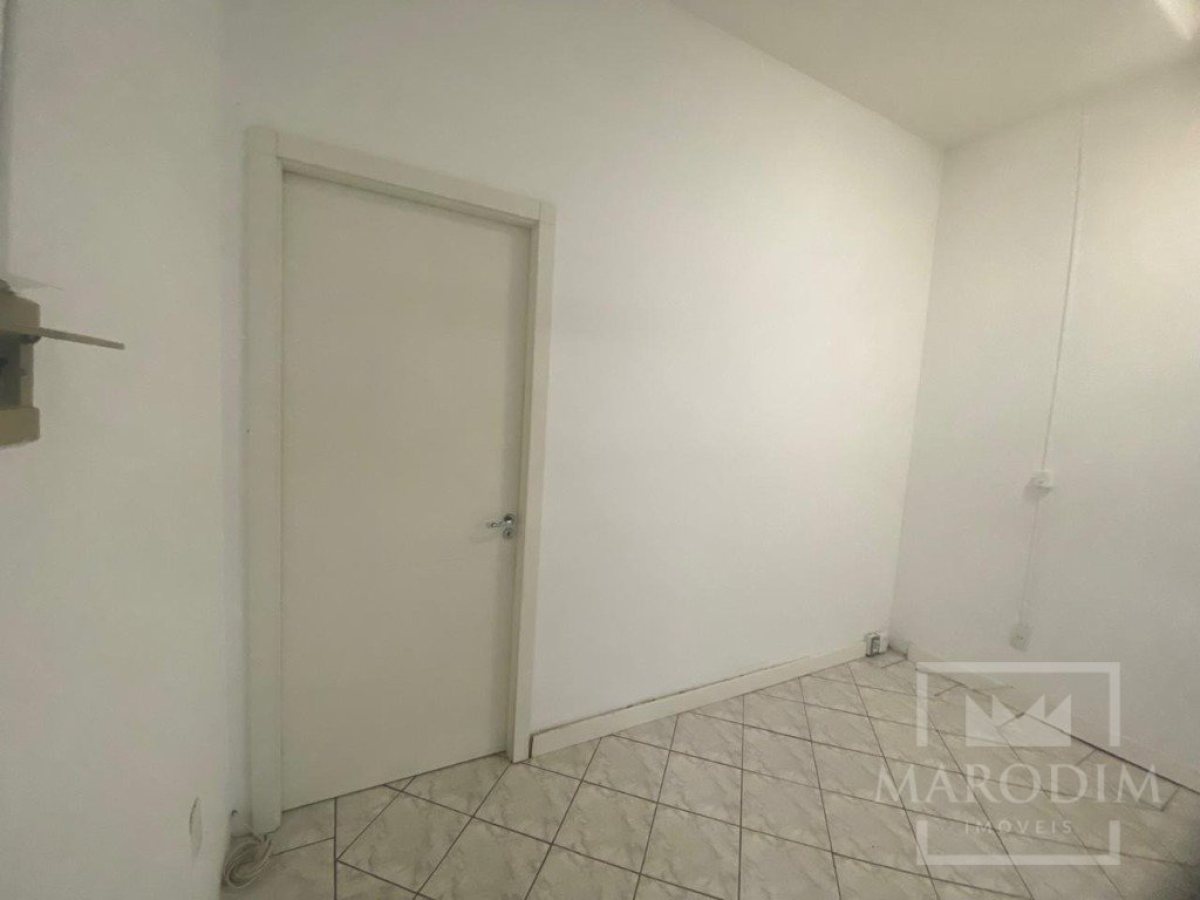 Salas/Conjuntos com 30m², Nao suíte, no bairro centro em Marau