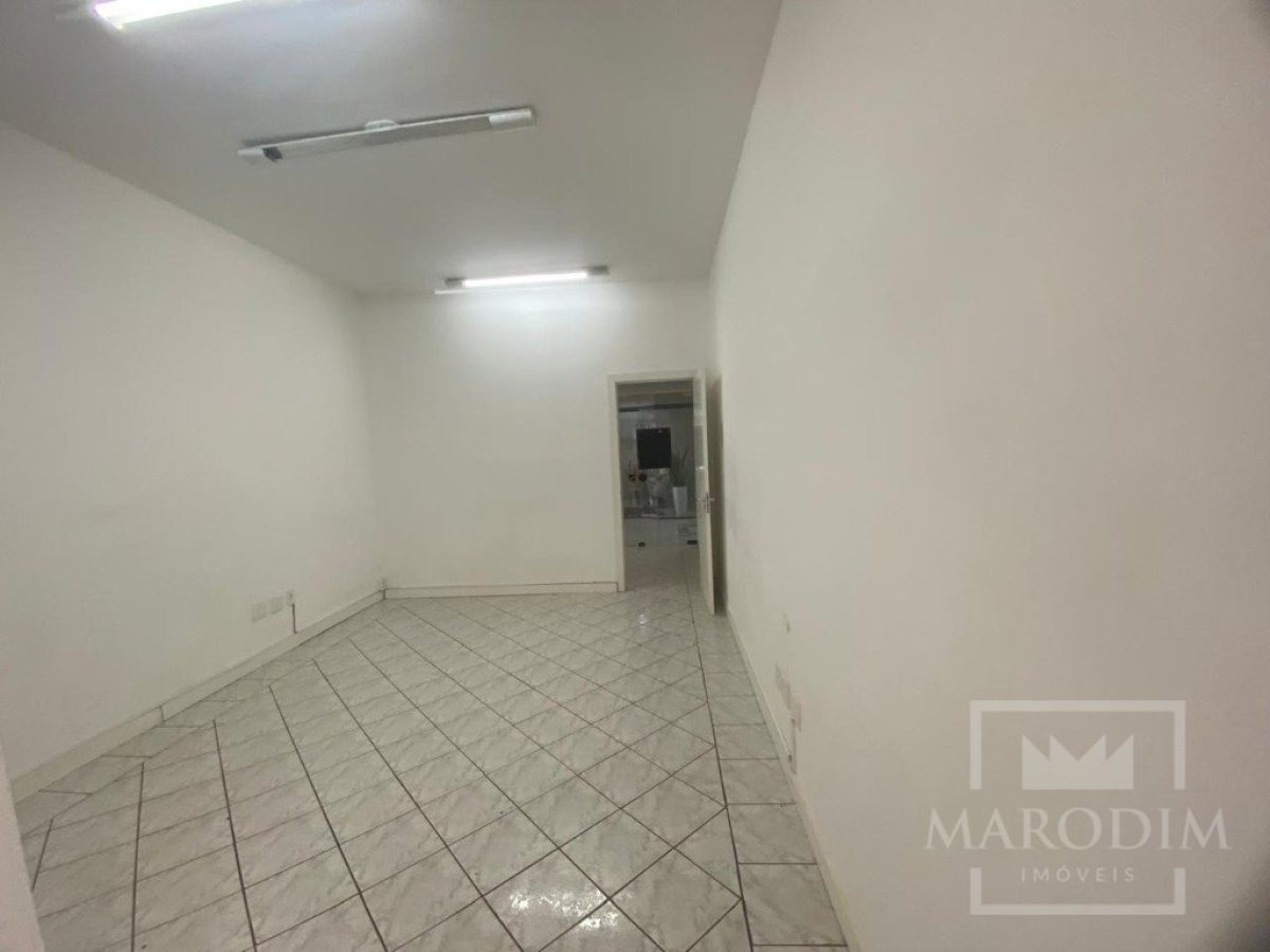 Salas/Conjuntos com 30m², Nao suíte, no bairro centro em Marau