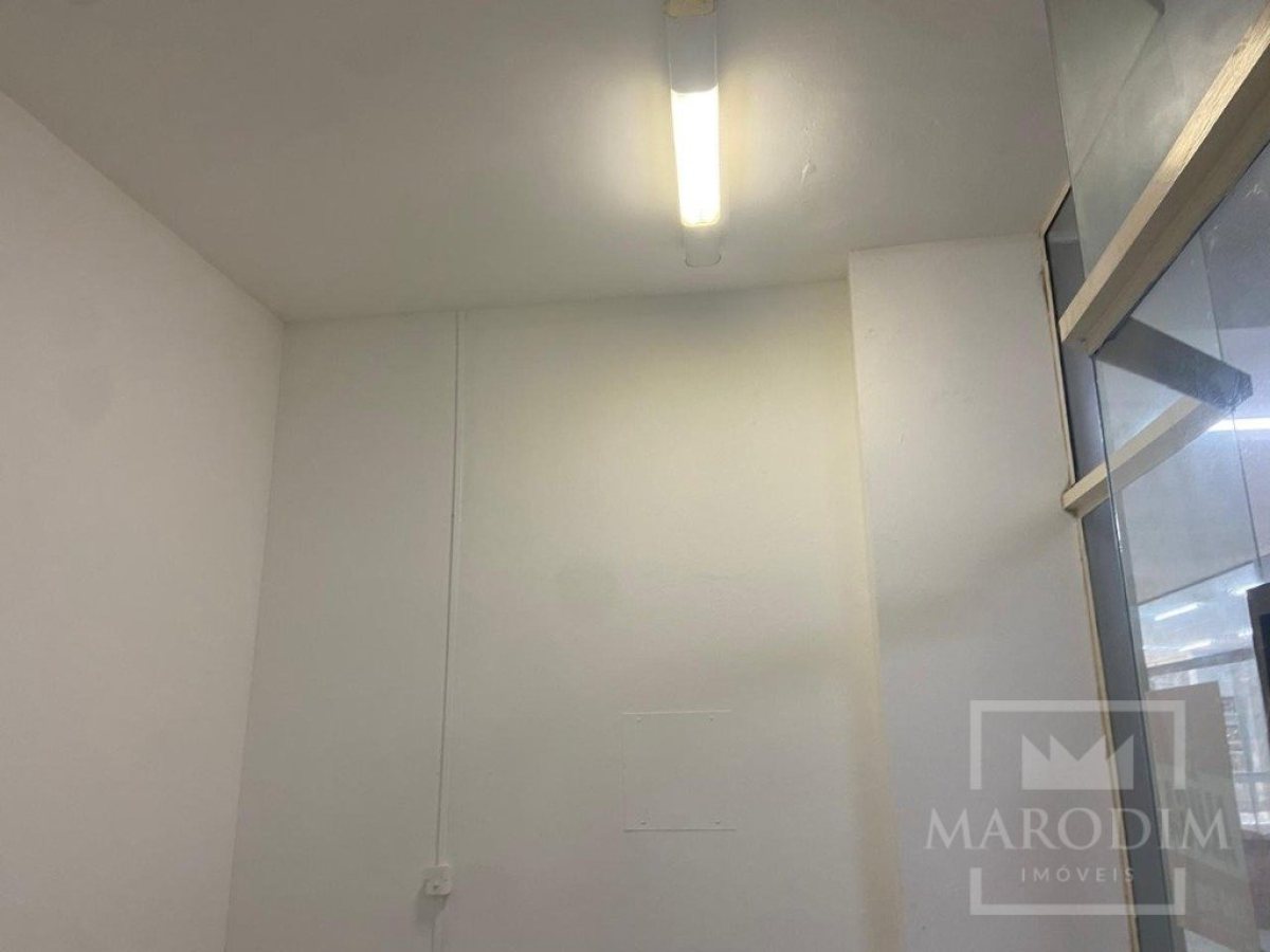 Salas/Conjuntos com 30m², Nao suíte, no bairro centro em Marau