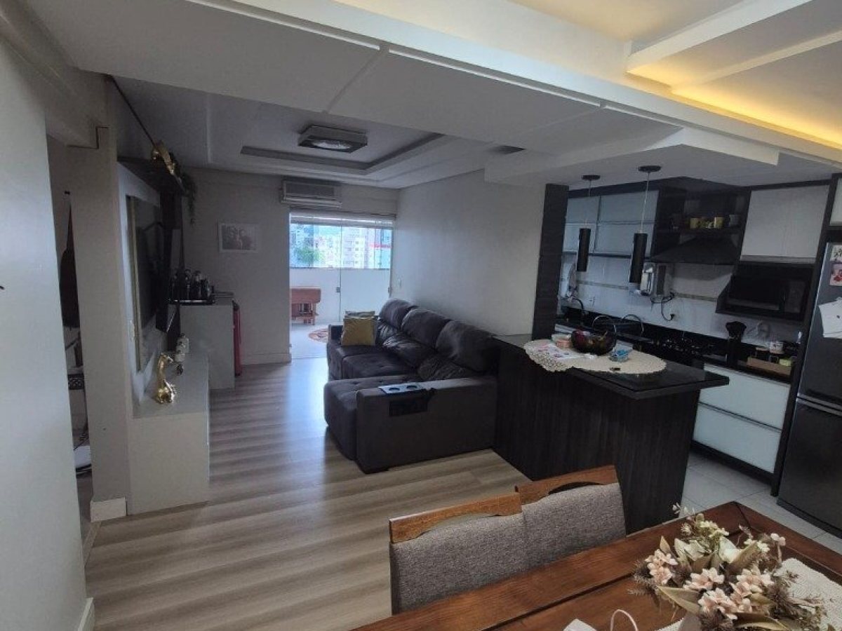 Apartamento com 92m², 3 dormitórios, Sim suíte, 1 vaga, no bairro Centro em Marau