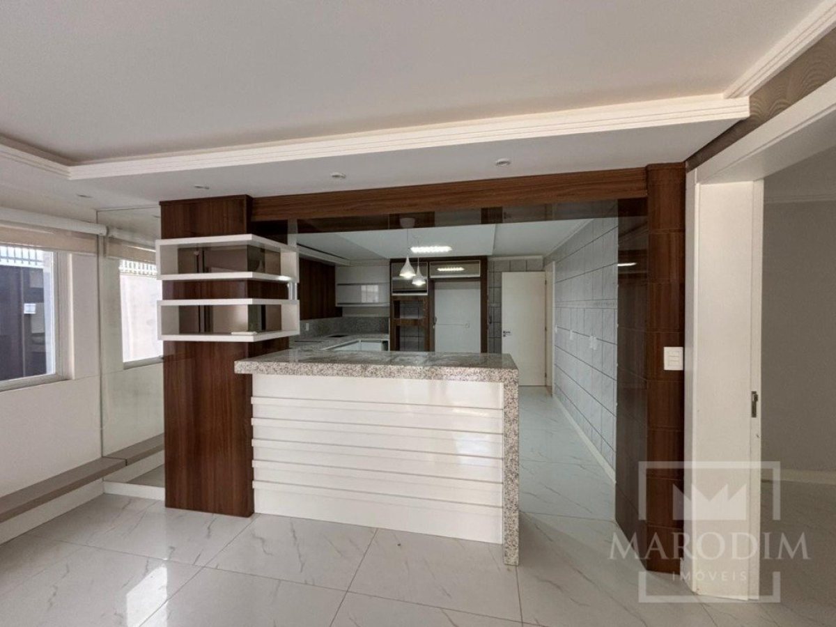 Casa com 248m², 3 dormitórios, Nao suíte, 3 vagas, no bairro Centro em Marau