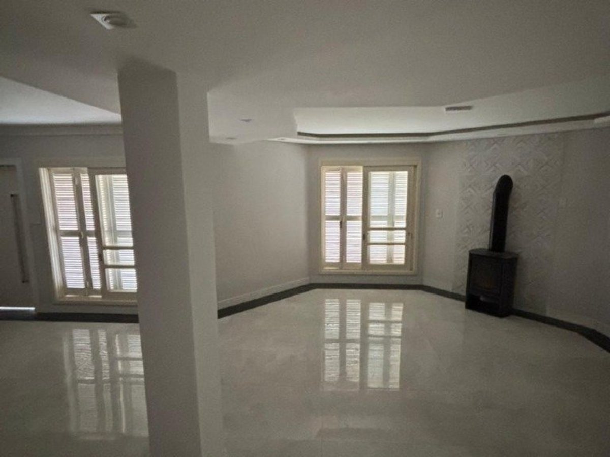 Casa com 248m², 3 dormitórios, Nao suíte, 3 vagas, no bairro Centro em Marau