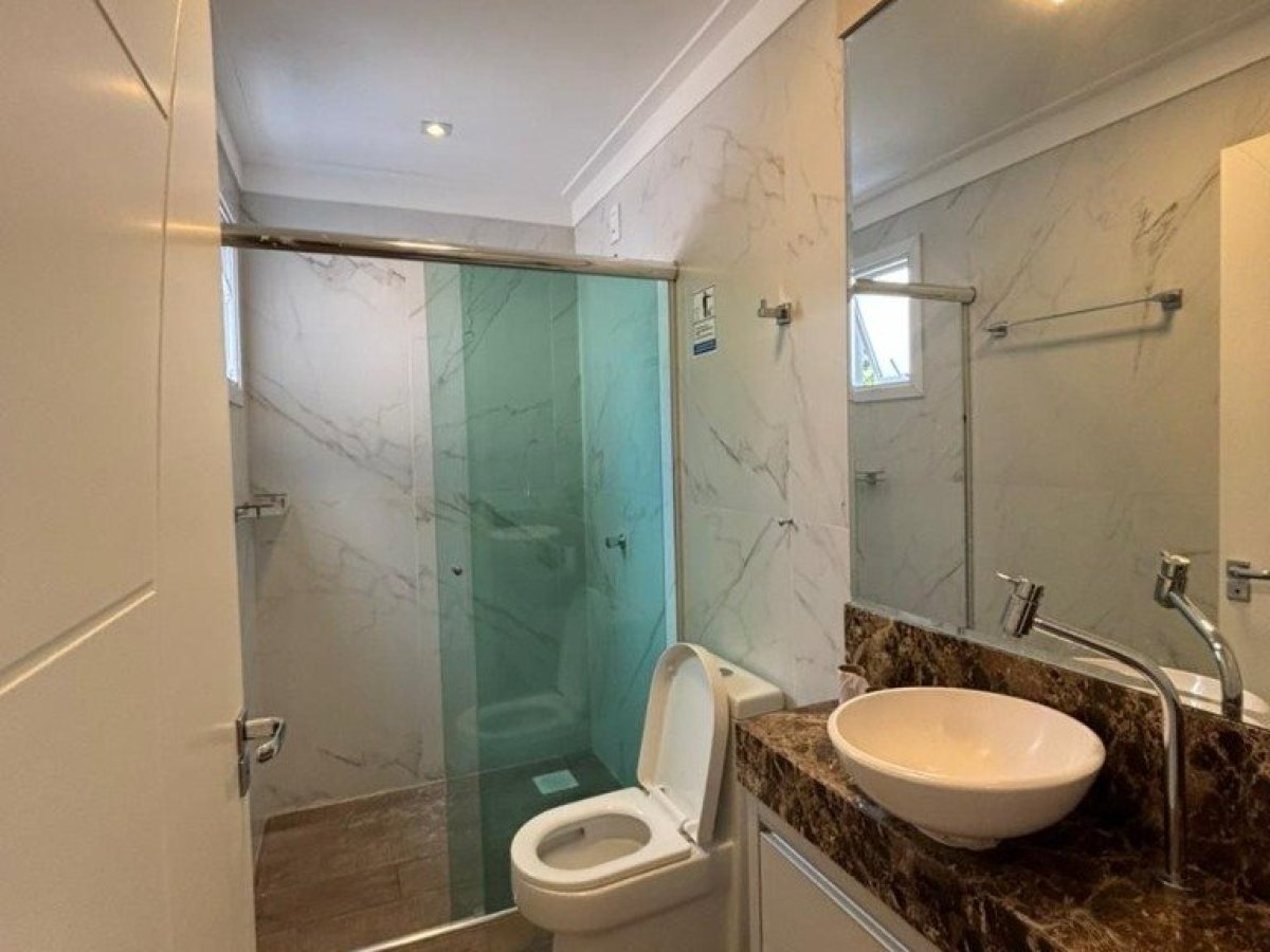 Casa com 248m², 3 dormitórios, Nao suíte, 3 vagas, no bairro Centro em Marau