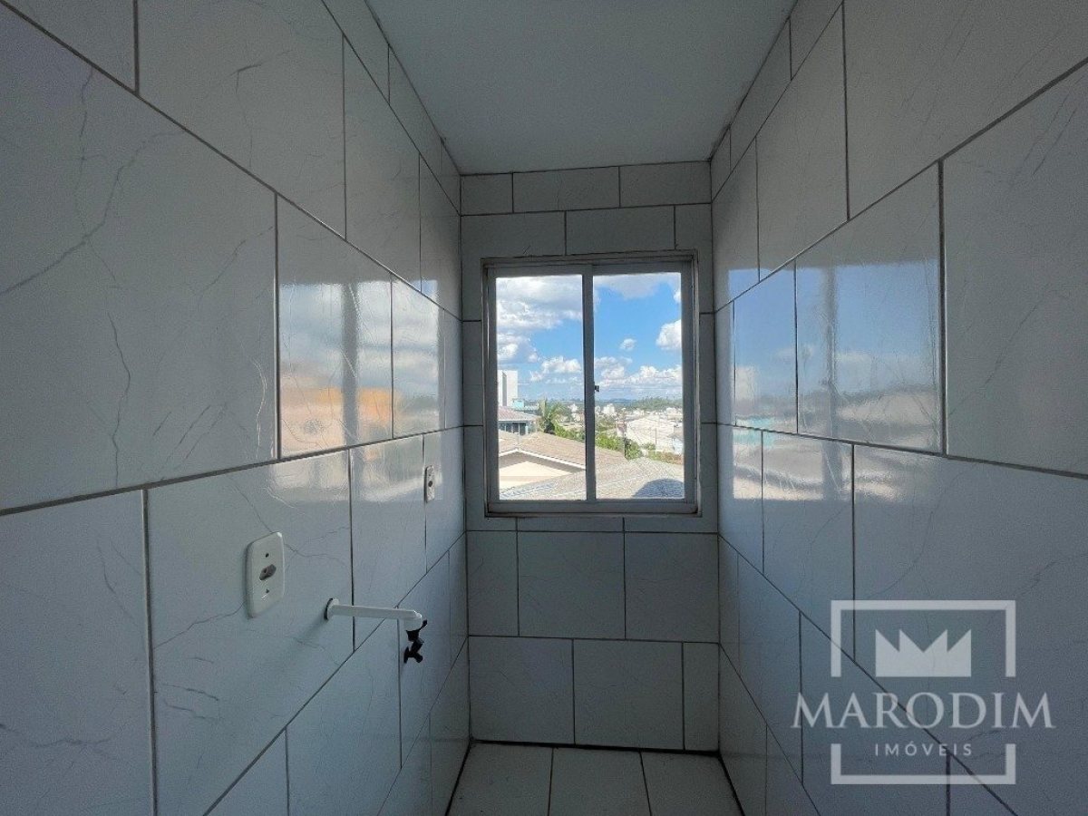 Apartamento com 53m², 2 dormitórios, Nao suíte, 1 vaga, no bairro Colina em Marau