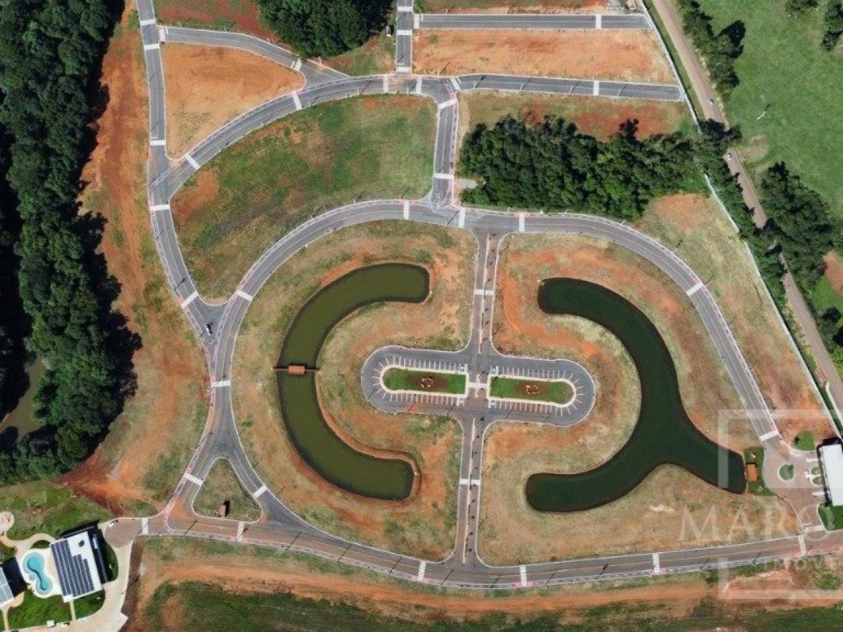 Terreno em Condomínio com 1117m², Nao suíte, no bairro Villa Consant em Marau