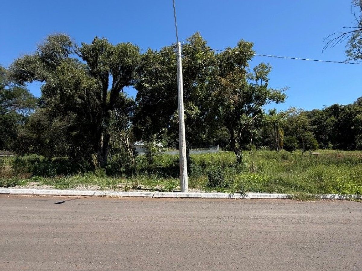 Terreno com 346m², Nao suíte, no bairro Borges de Medeiros em Marau