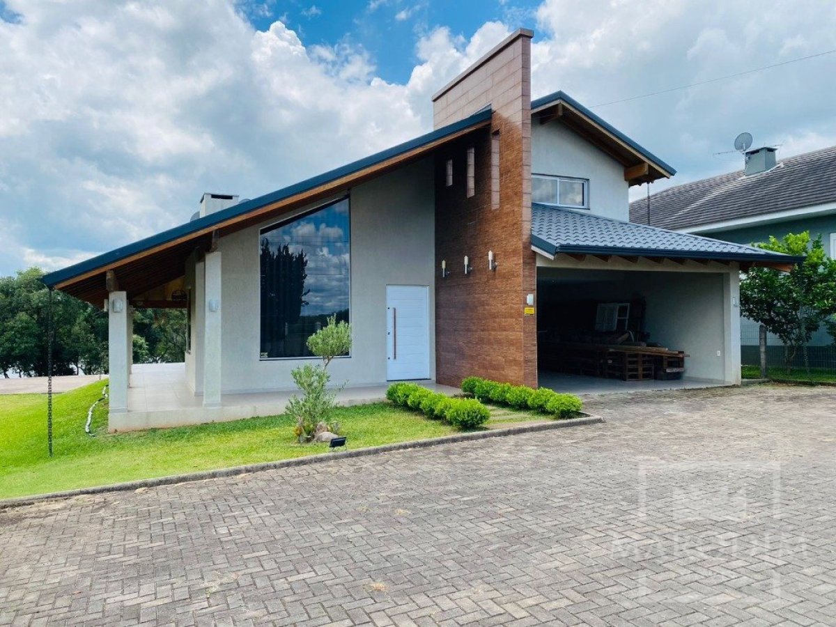 Sítio com 210m², 2 dormitórios, Nao suíte, 2 vagas, no bairro Barragem Capingui em Marau