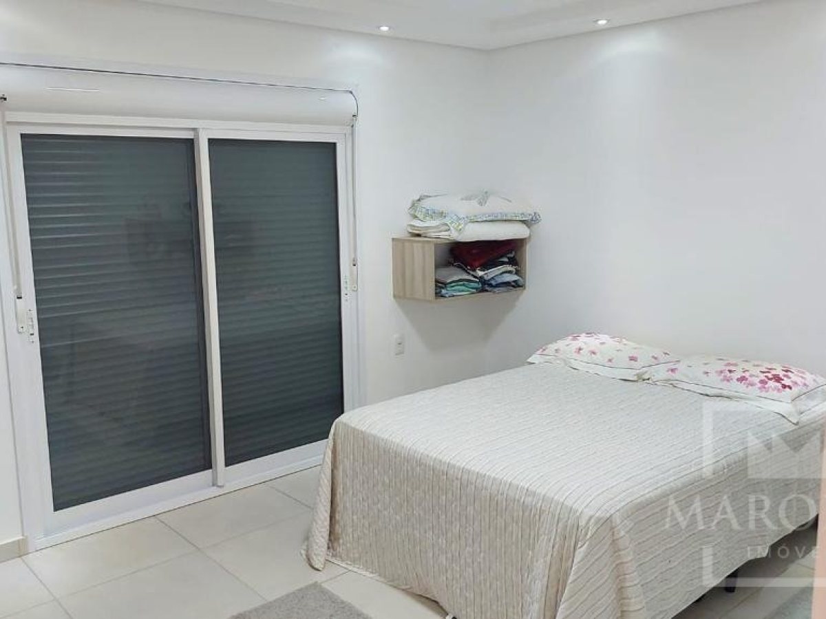 Sítio com 210m², 2 dormitórios, Nao suíte, 2 vagas, no bairro Barragem Capingui em Marau