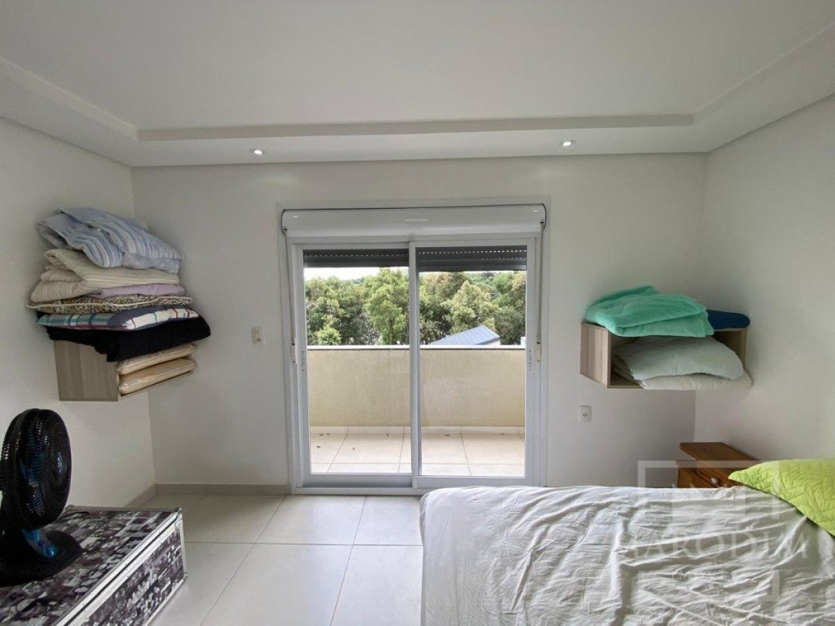 Sítio com 210m², 2 dormitórios, Nao suíte, 2 vagas, no bairro Barragem Capingui em Marau