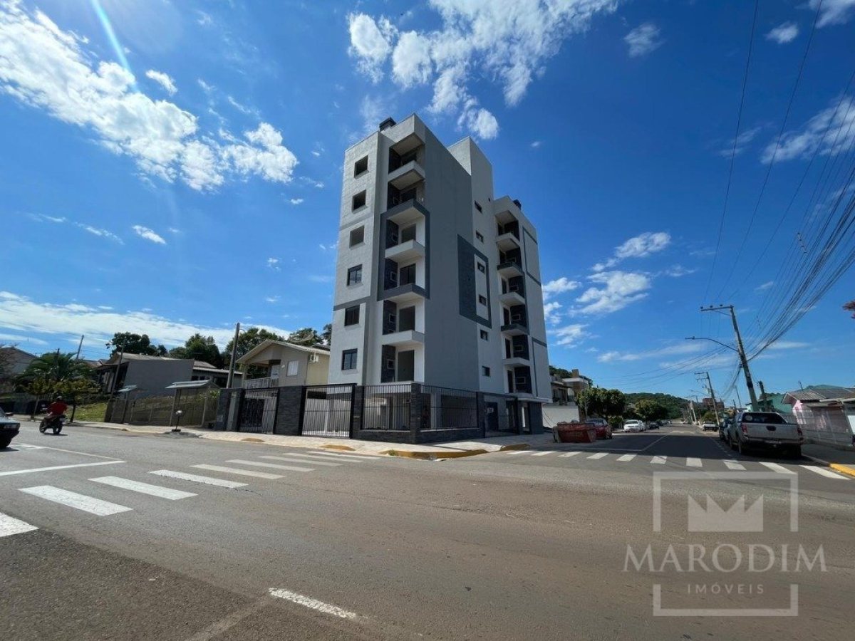 Apartamento com 69m², 2 dormitórios, Sim suíte, 1 vaga, no bairro Borges de Medeiros em Marau