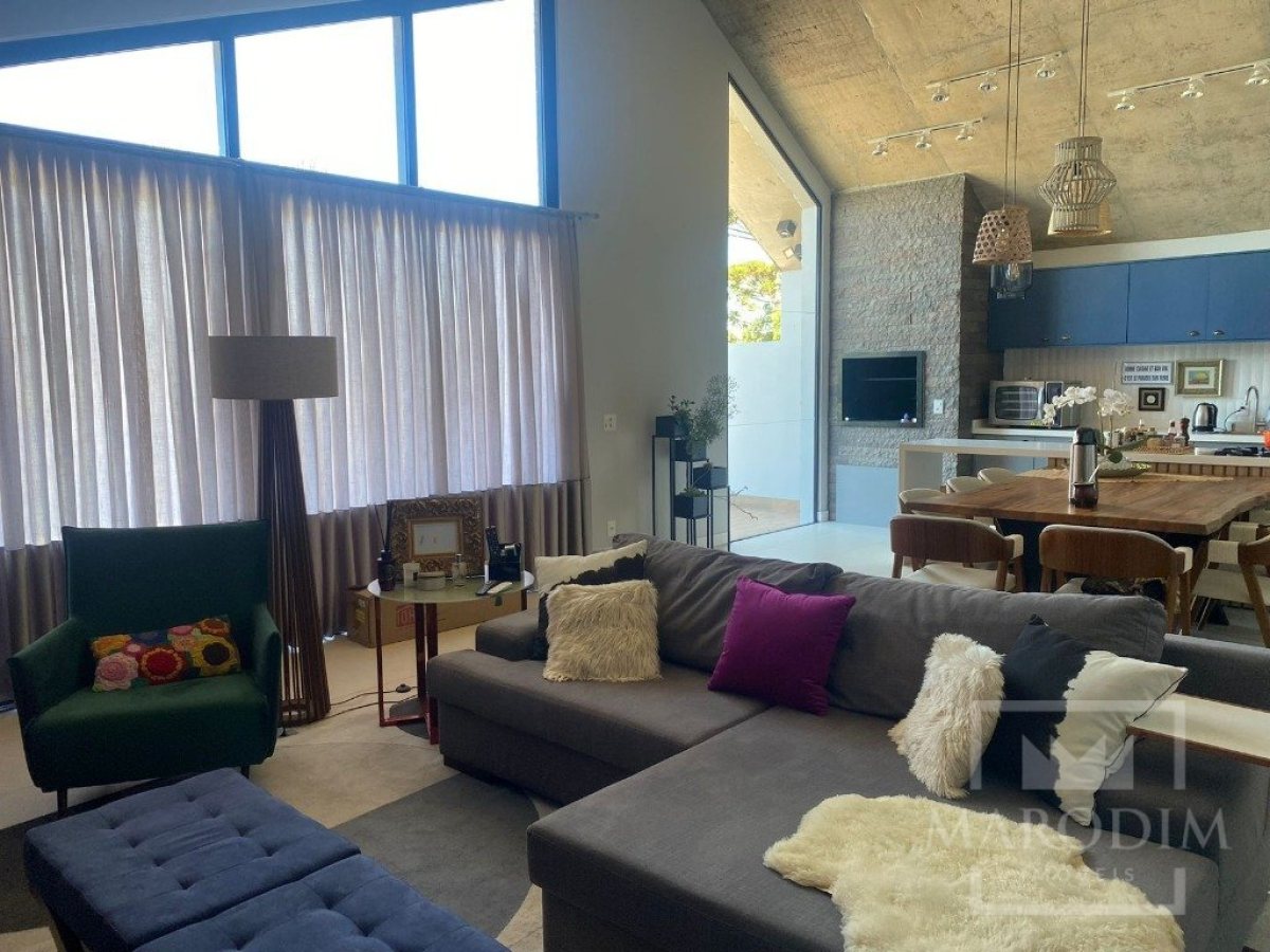 Sítio com 150m², 2 dormitórios, Sim suíte, 2 vagas, no bairro Barragem Capingui em Marau