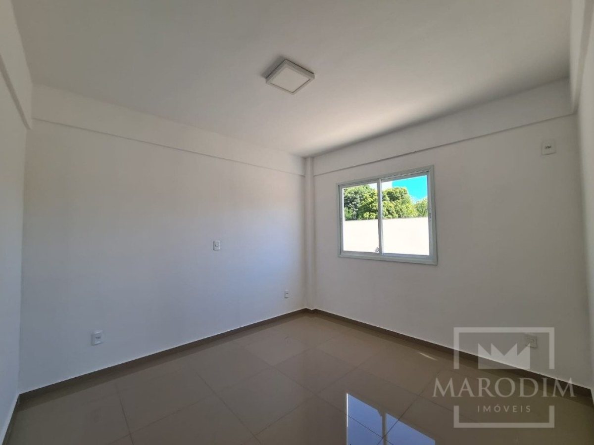 Apartamento com 139m², 2 dormitórios, Nao suíte, 1 vaga, no bairro Centro em Marau