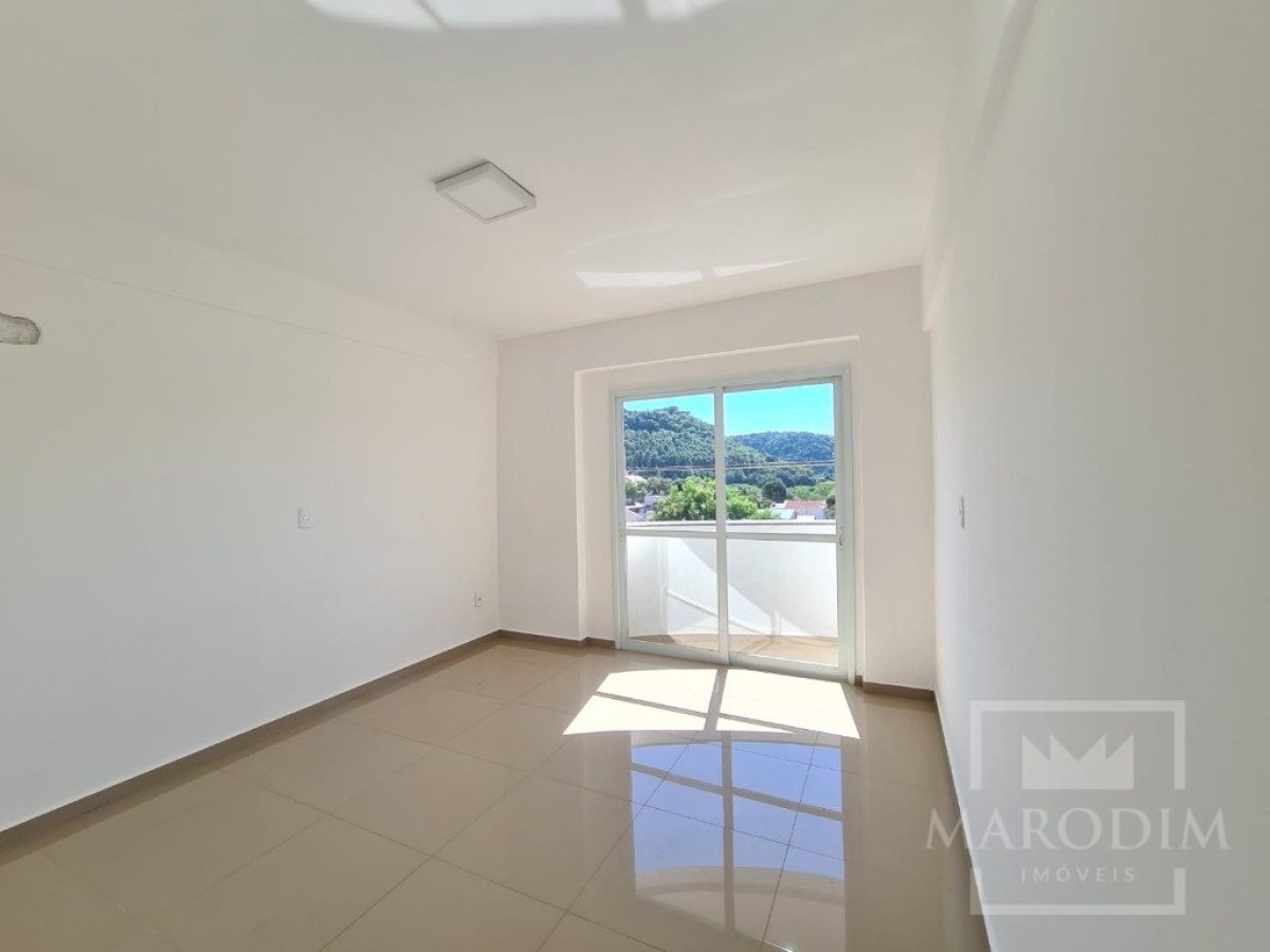 Apartamento com 139m², 2 dormitórios, Nao suíte, 1 vaga, no bairro Centro em Marau