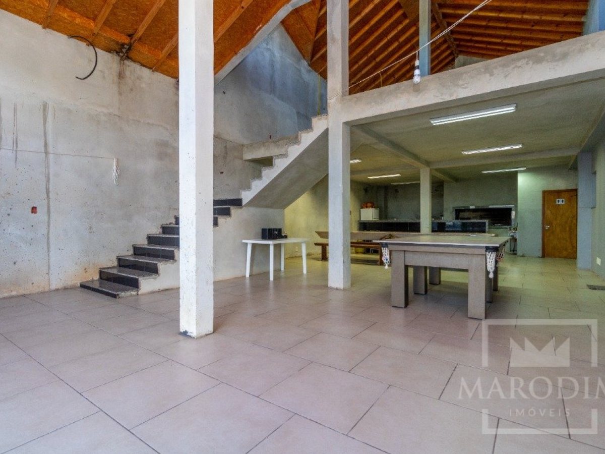 Casa com 450m², 3 dormitórios, Sim suíte, 2 vagas, no bairro São José  Operário em Marau