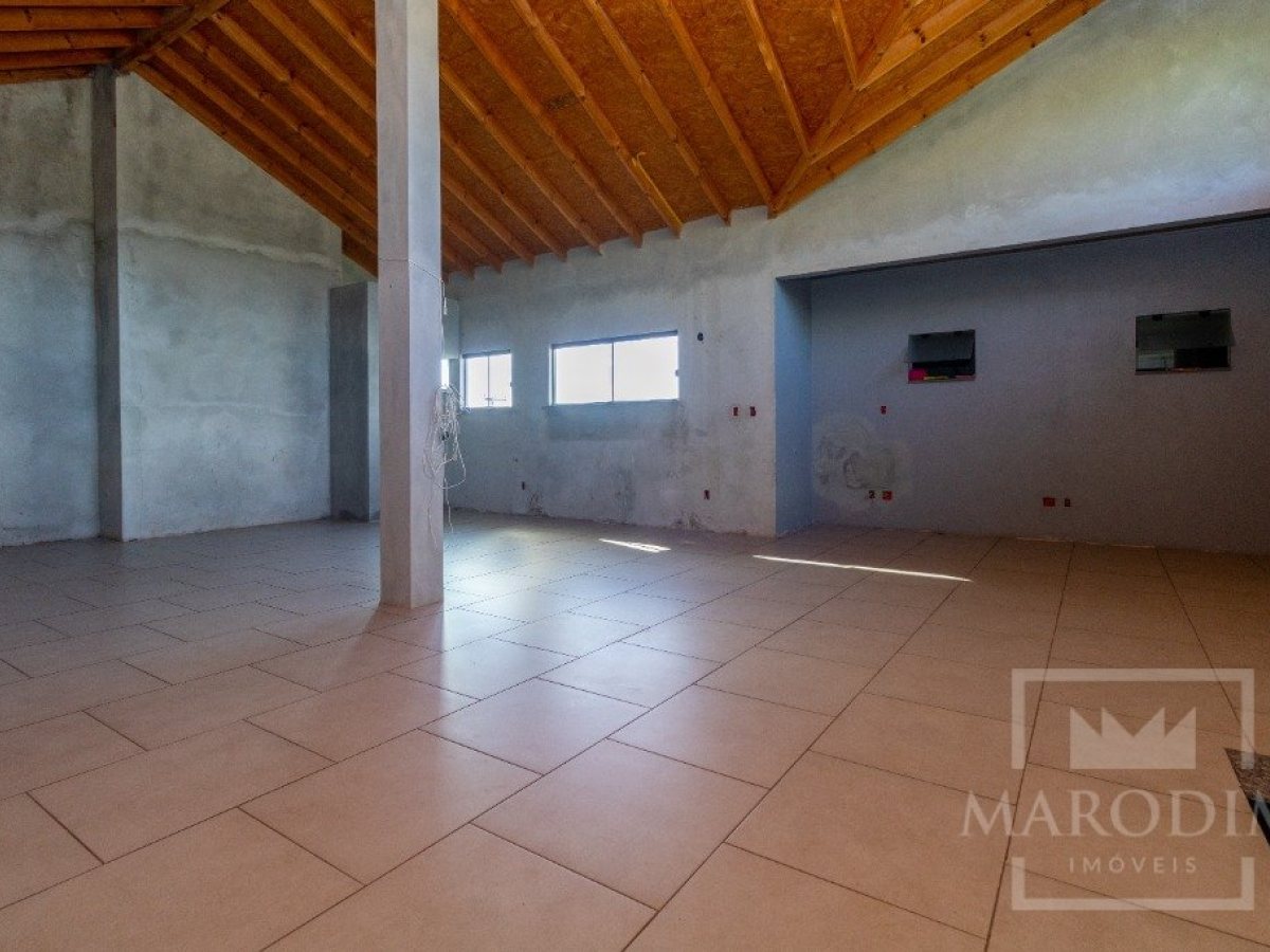 Casa com 450m², 3 dormitórios, Sim suíte, 2 vagas, no bairro São José  Operário em Marau