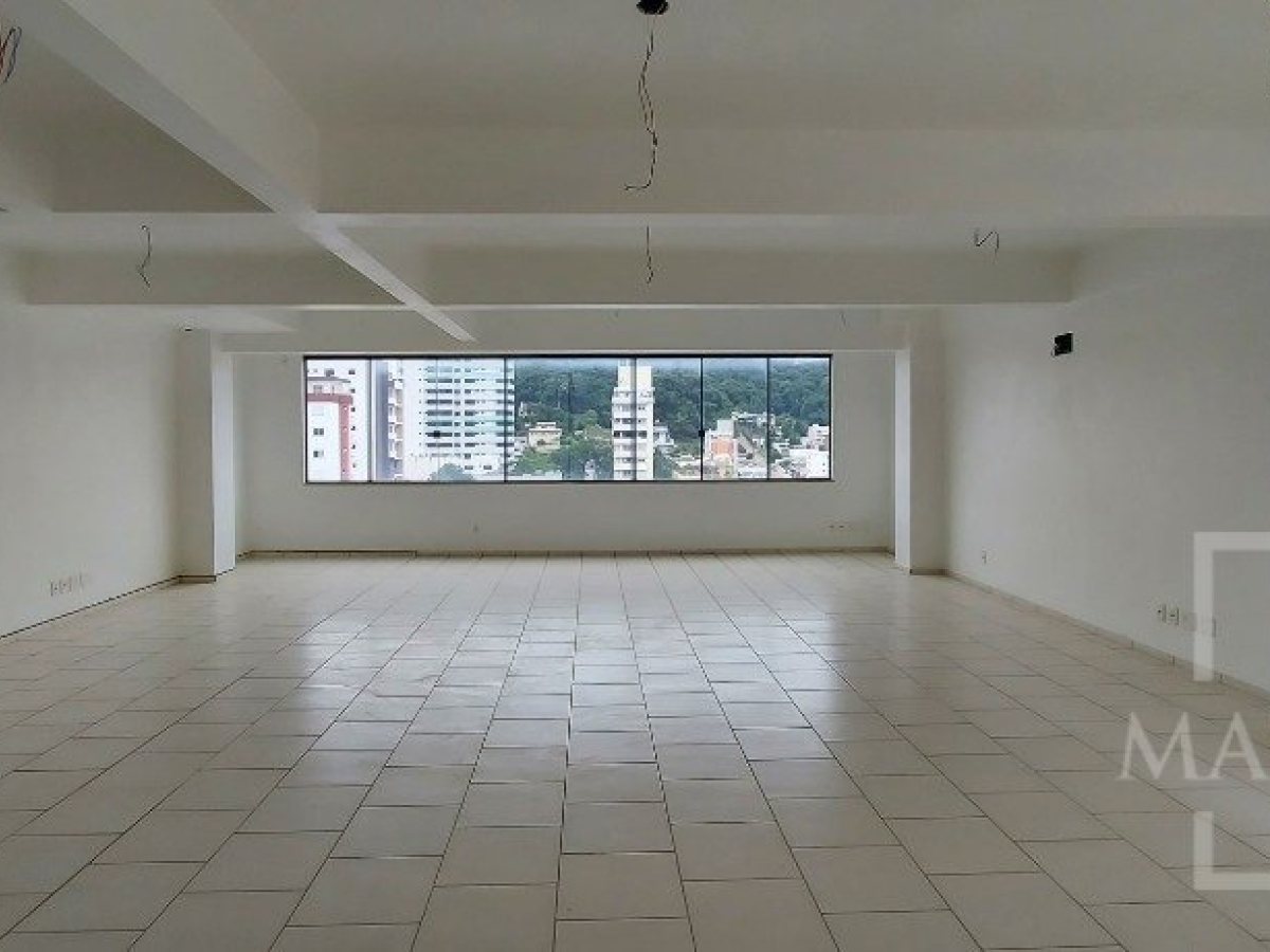 Salas/Conjuntos com 97m², Nao suíte, no bairro Centro em Marau