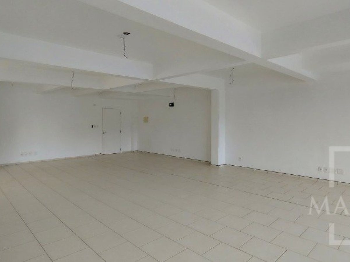 Salas/Conjuntos com 97m², Nao suíte, no bairro Centro em Marau