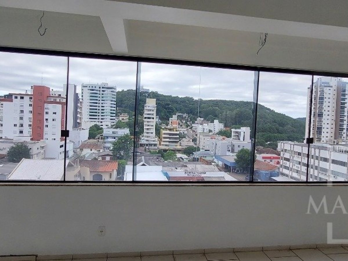 Salas/Conjuntos com 97m², Nao suíte, no bairro Centro em Marau
