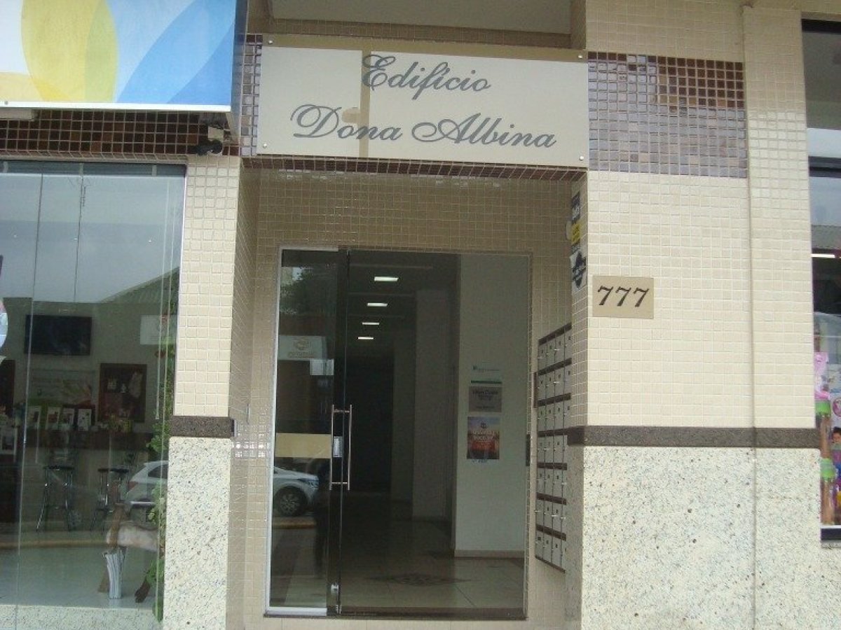 Salas/Conjuntos com 66m², Nao suíte, no bairro Centro em Marau