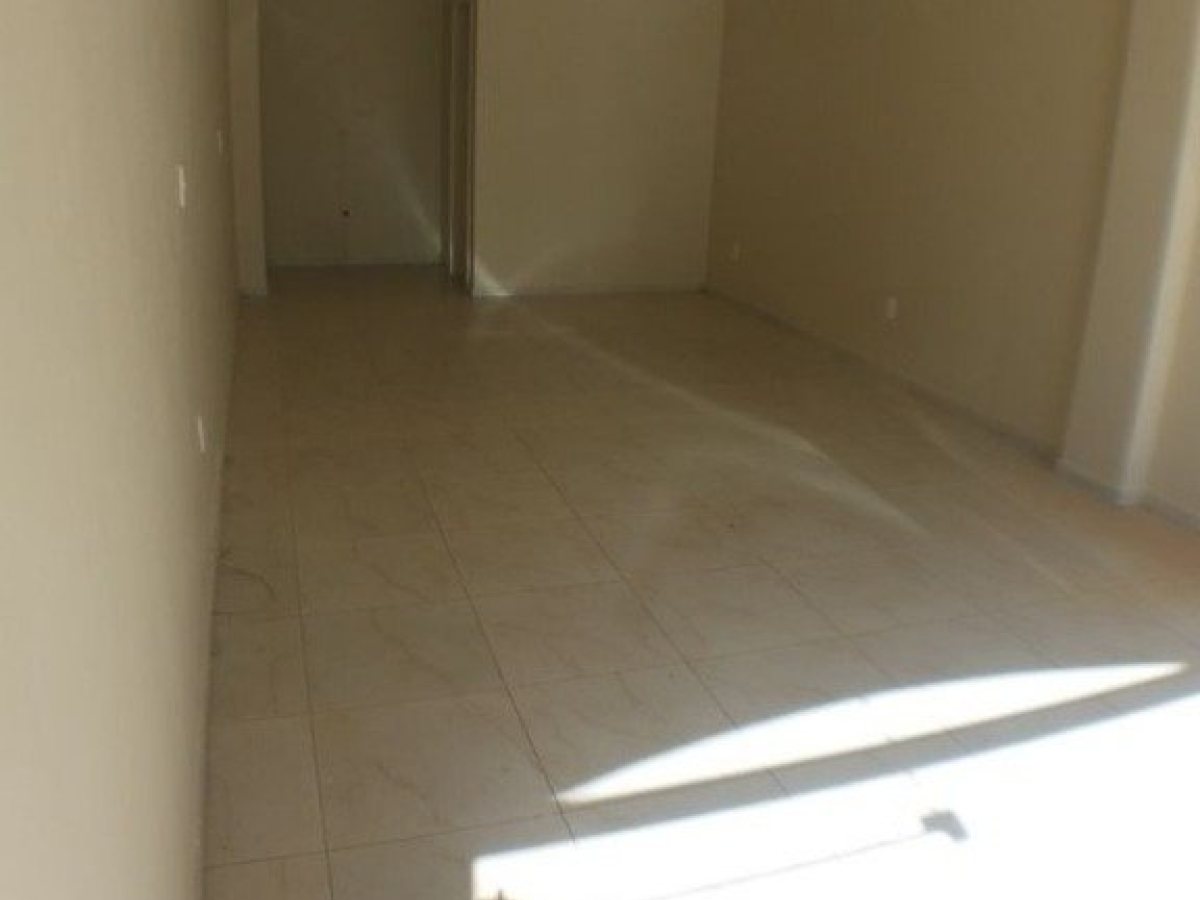 Salas/Conjuntos com 40m², Nao suíte, no bairro Alberto Borella em Marau